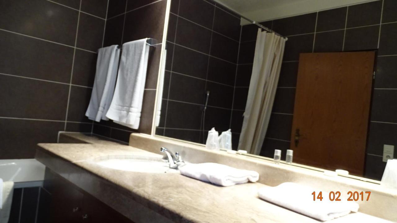 Bed & Breakfast Hotel Helga Hein Düsseldorf Exteriör bild